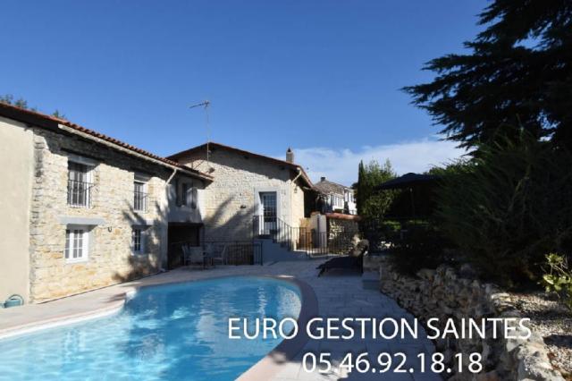 Maison charentaise 5 pièces - St Vaize